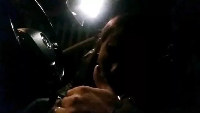 Porno chaud pas d'inscription  Fumée de Cigarette, canapé juteux video porn francais amateur et caméra cachée
