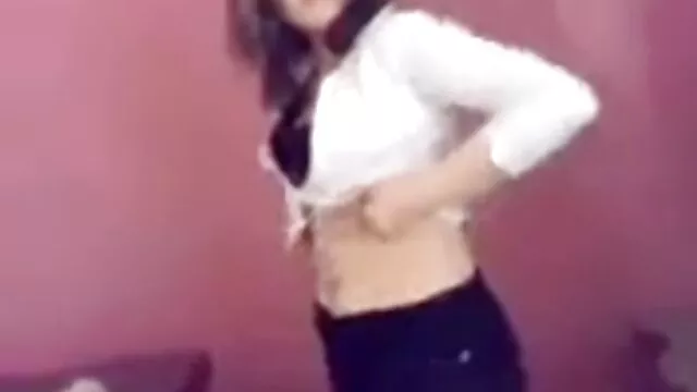 Porno chaud pas d'inscription  La fille a glissé comme elle est tombée à la pute avec les exercices amateur sexe francais