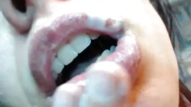 Porno chaud pas d'inscription  Chubby Chatte lèche pour regarder video couple amateur français enseigné professeur