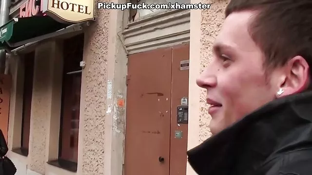 Porno chaud pas d'inscription  Mec vomir Vierge Vierge sous la supervision d'un porn amat fr médecin de pervers