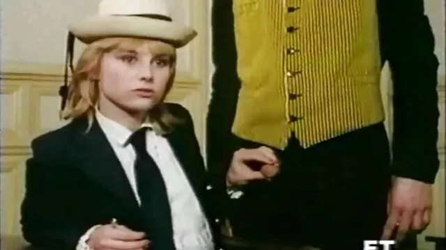 Porno chaud pas d'inscription  L'homme blanc pénètre dans le vagin de la femme noire et jouit de l'apparence des couple echangiste amateur francais fuites de sperme