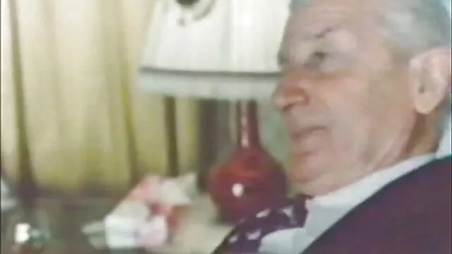 Porno chaud pas d'inscription  Un homme affamé servi videoamateurfrancais anal